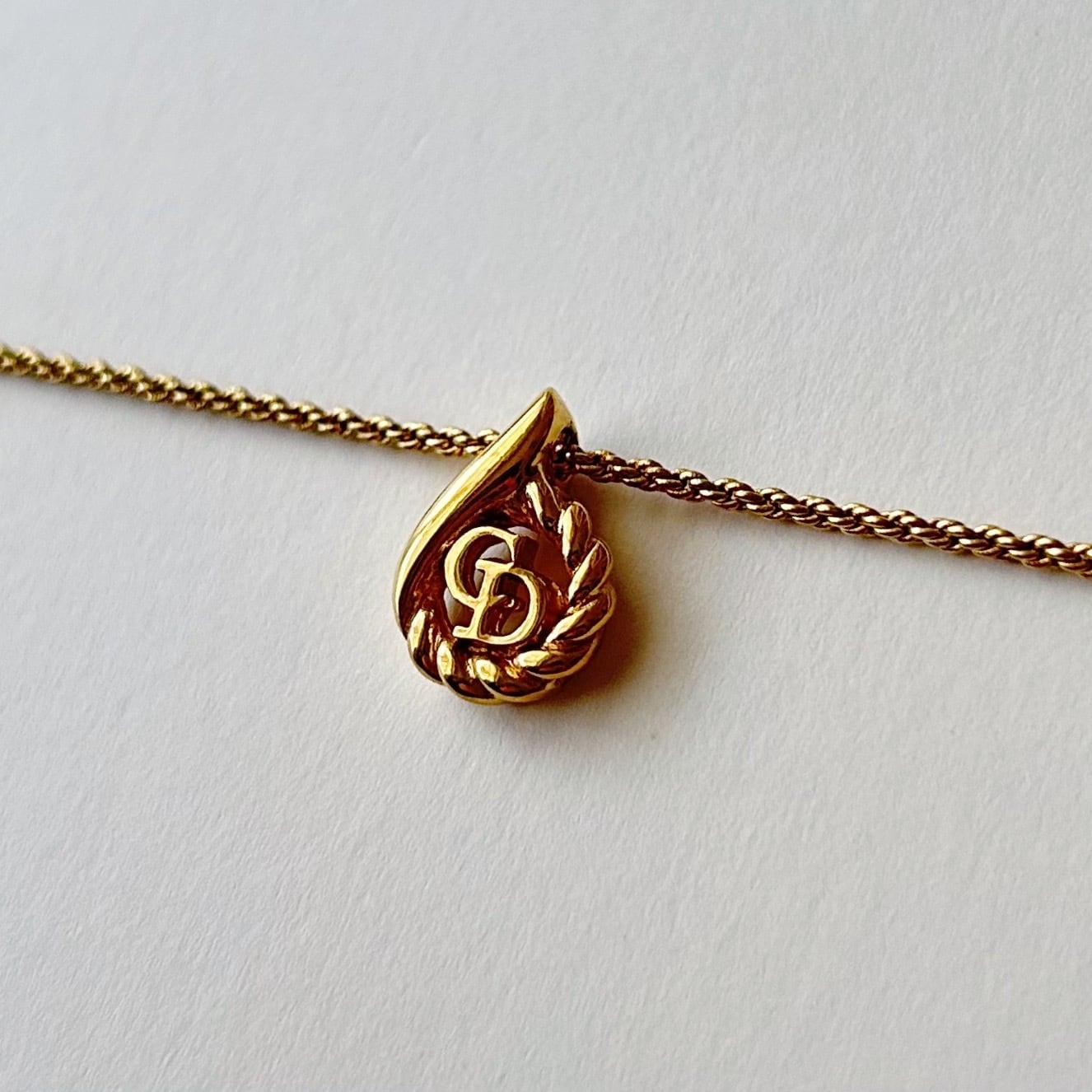【目を惹くモチーフ♪】Dior ネックレス N5673】Christian Dior logo cut out necklace/クリスチャン