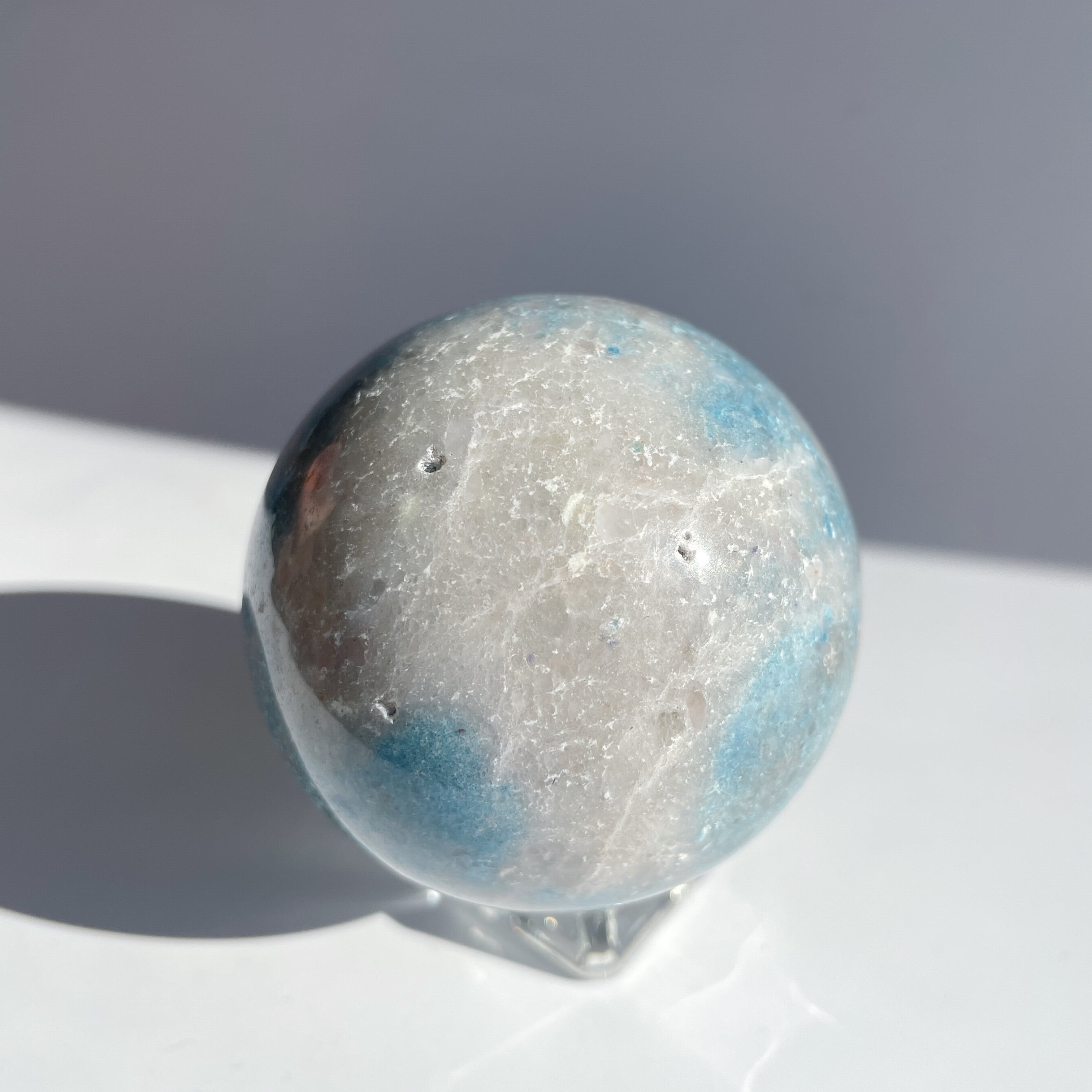 トロレアイトインクォーツ（トロール石）スフィア（丸玉）06