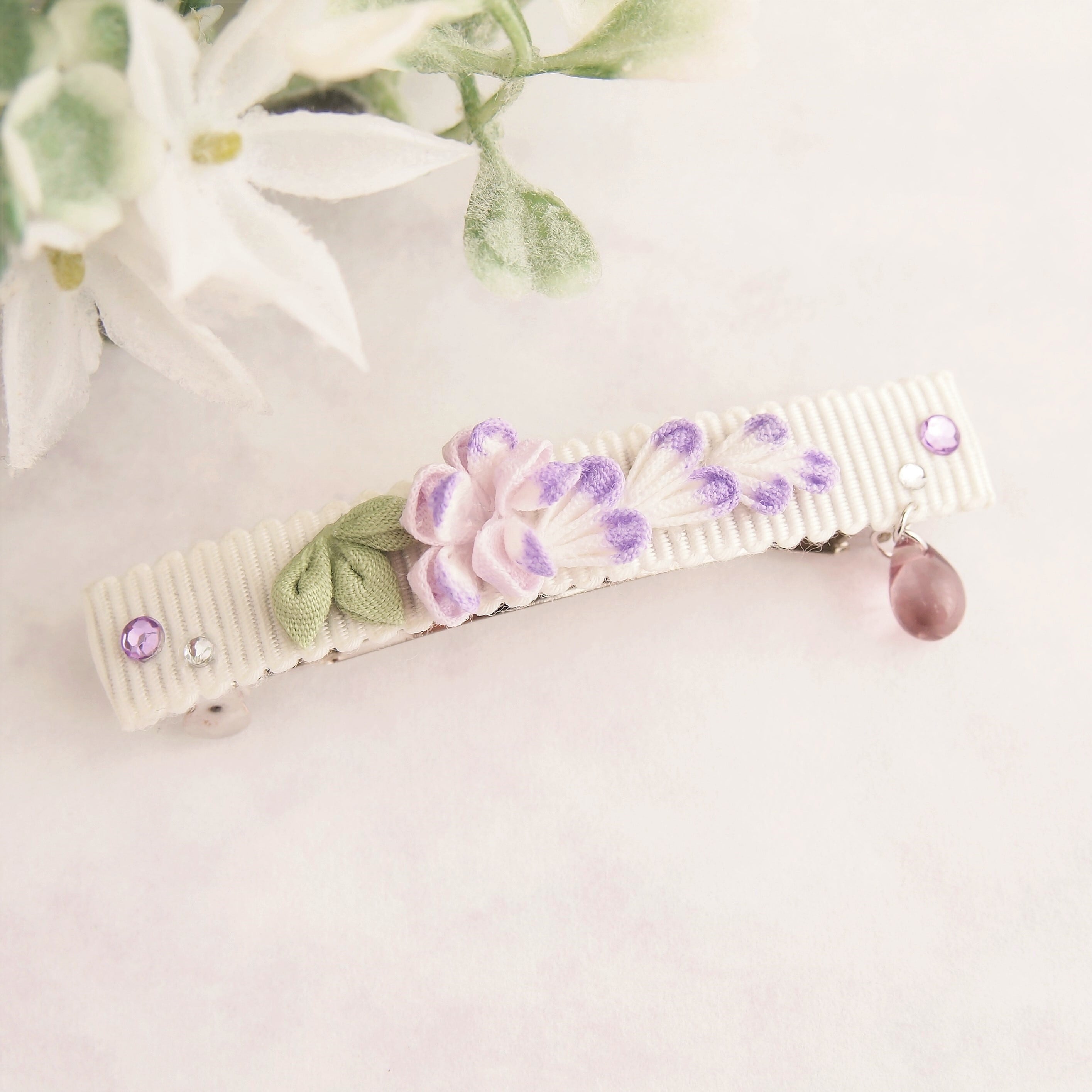 つまみ細工 藤の花のバレッタmini 】---フラワー/誕生日/記念日