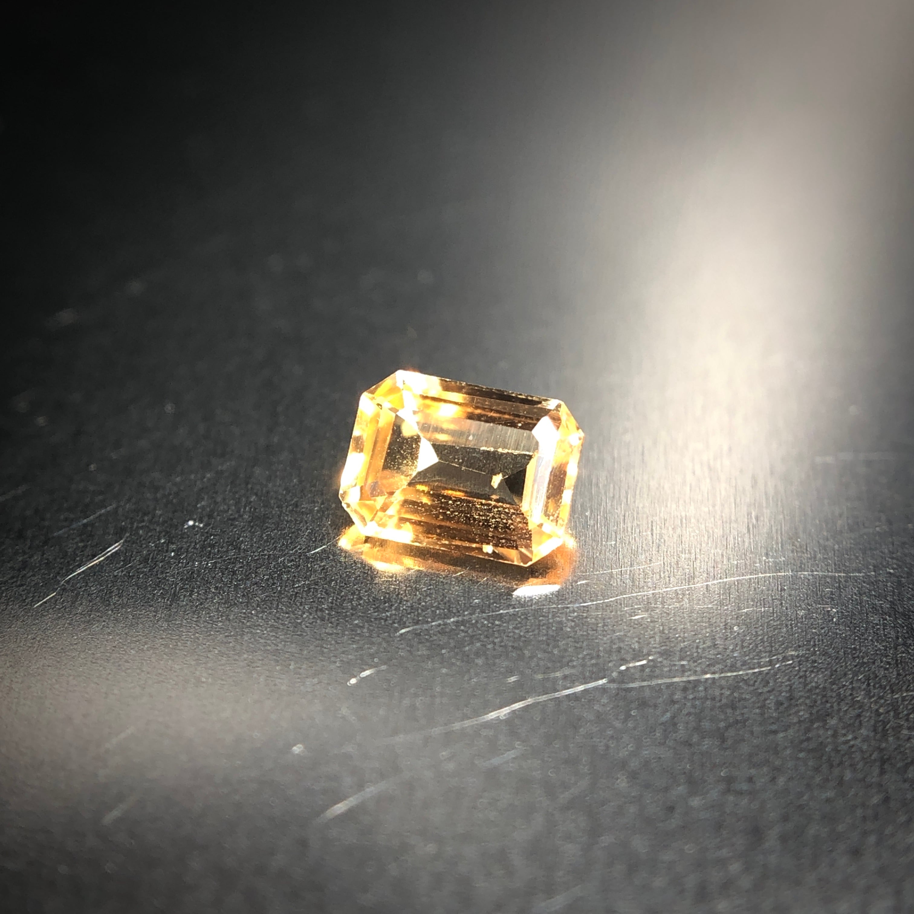 燦々と煌めく太陽のような宝石 0.22ct 天然 イエローサファイア | Frederick’s Gems&Jewelry powered by  BASE