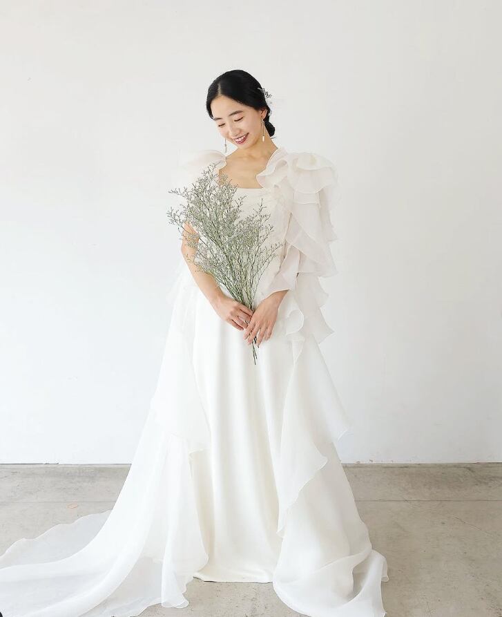 高品質！ウェディングドレス ケープ風ドレス キャミソール 華やかな  