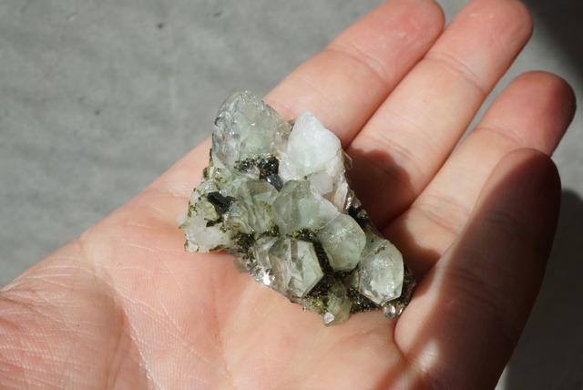 トルコ産エピドート/ファントムクォーツ ④ Epidote / Quartz 1562