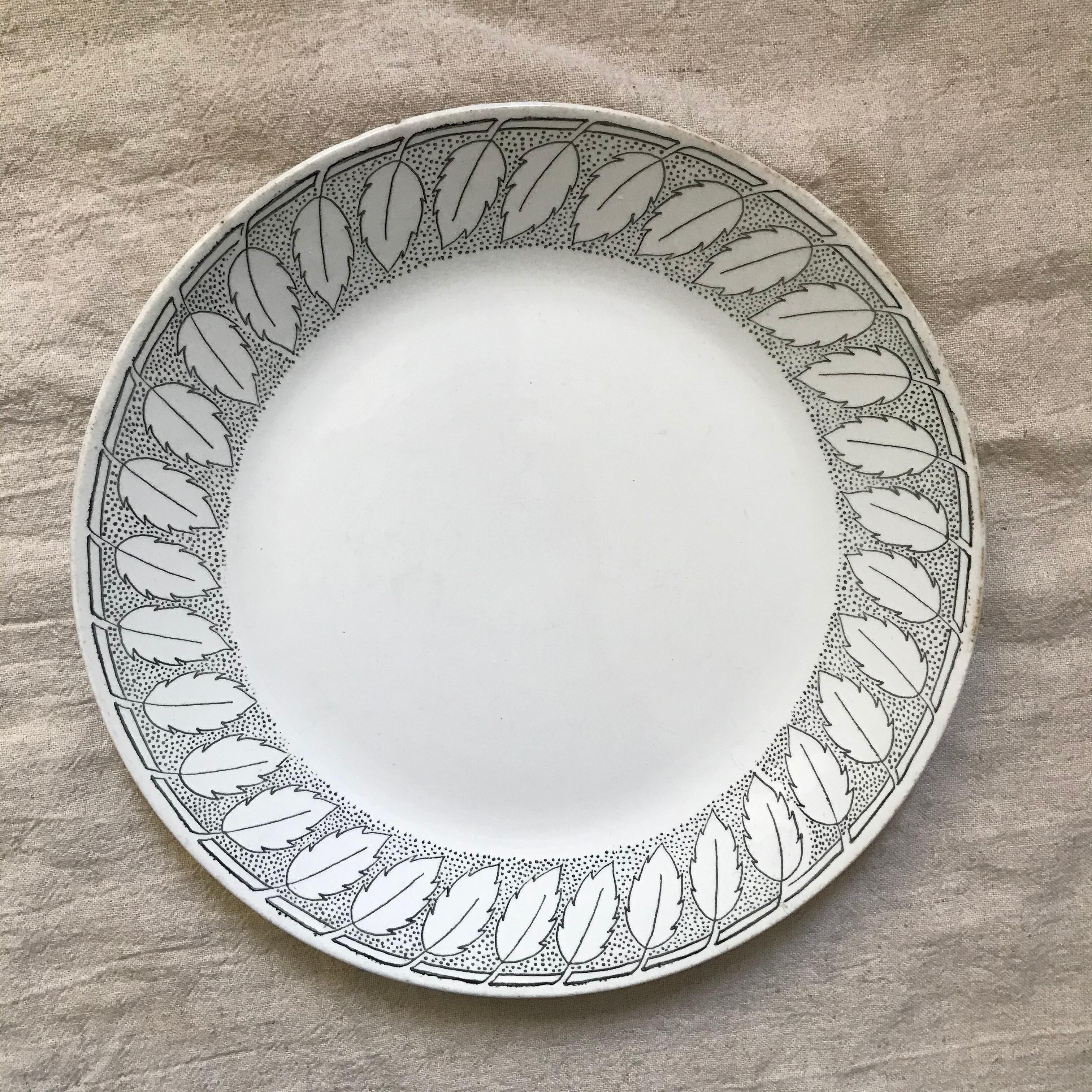 葉っぱ模様のプレート