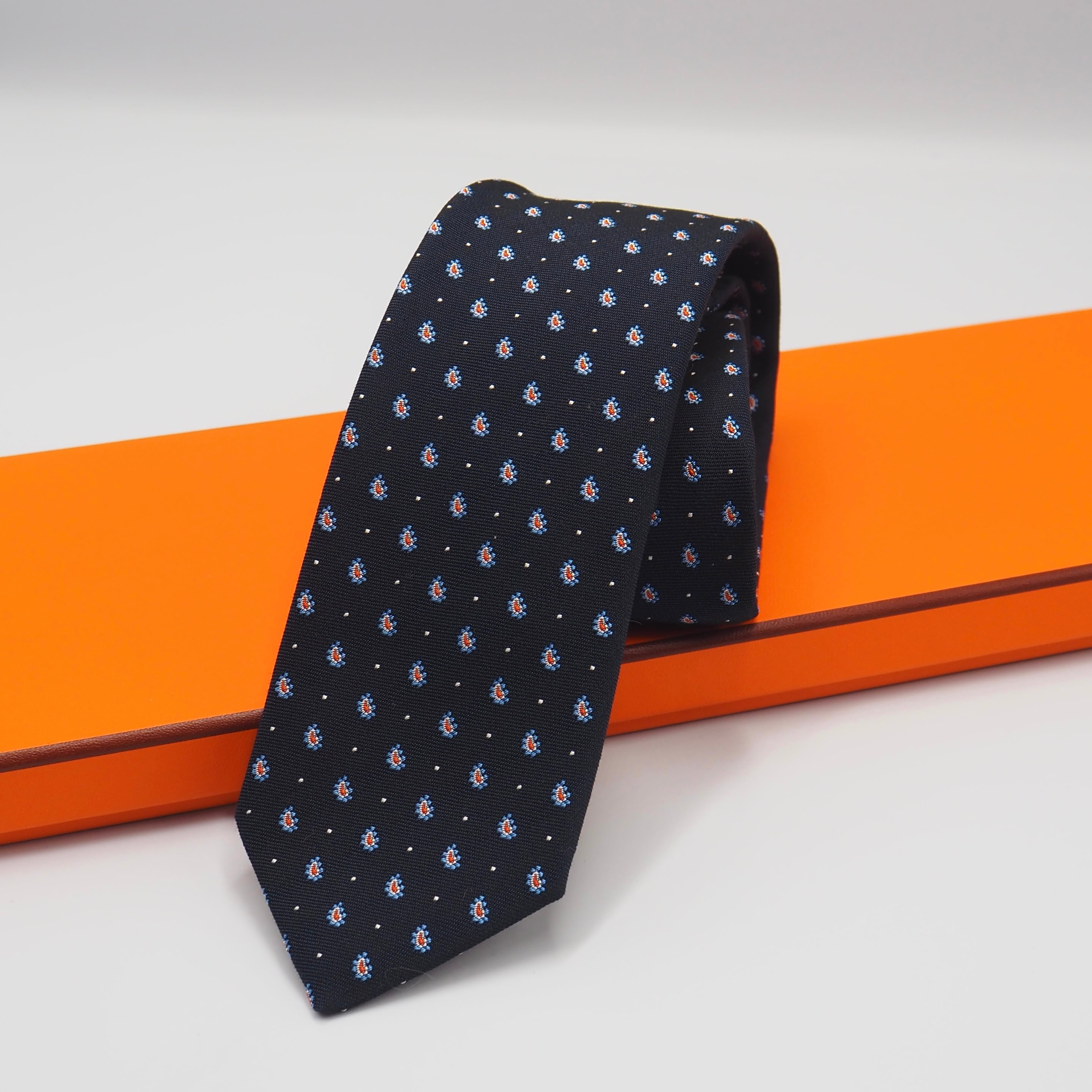 12/11掲載【未使用品】HERMES ペイズリー ドット ネクタイ エルメス 付属品付き