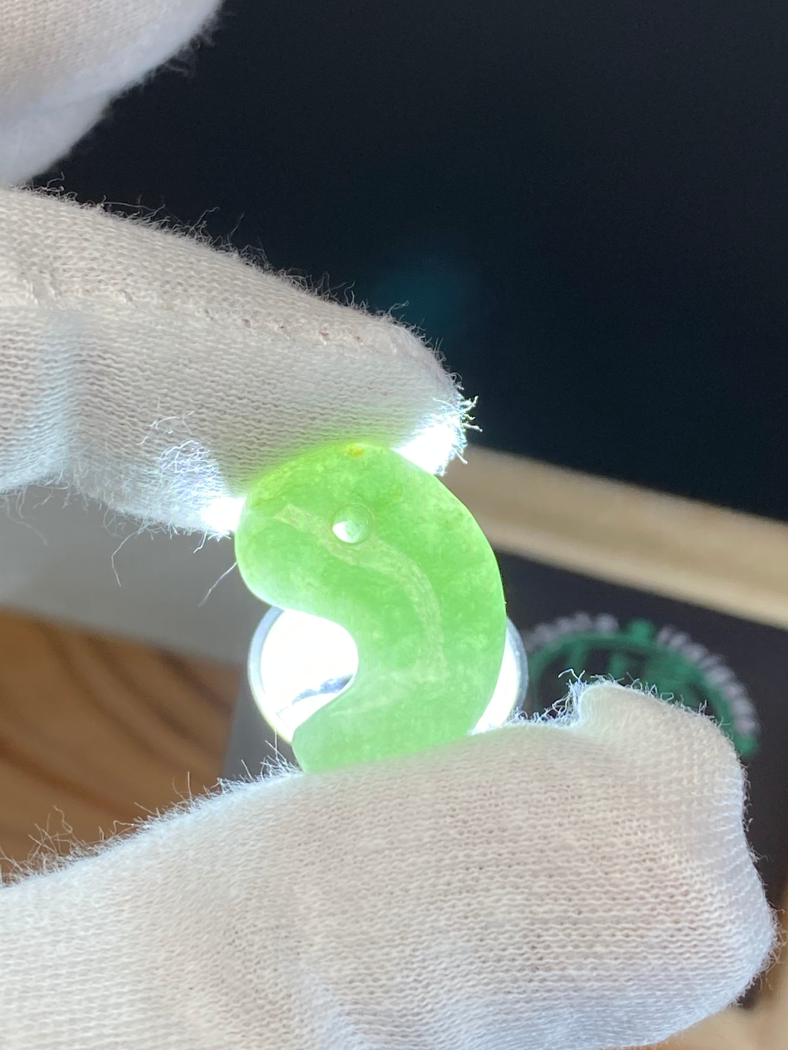chr様ご成約商品！220 正規店商品✨️初入荷！ろうかん翡翠！糸魚川