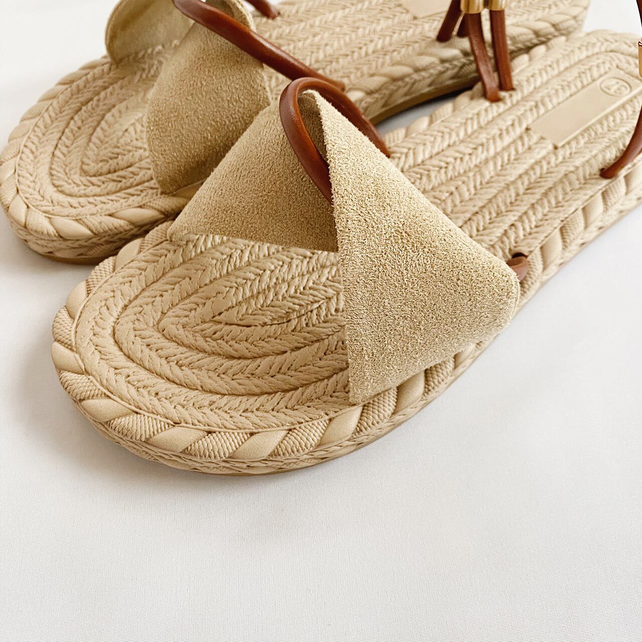 Flat strap sandal