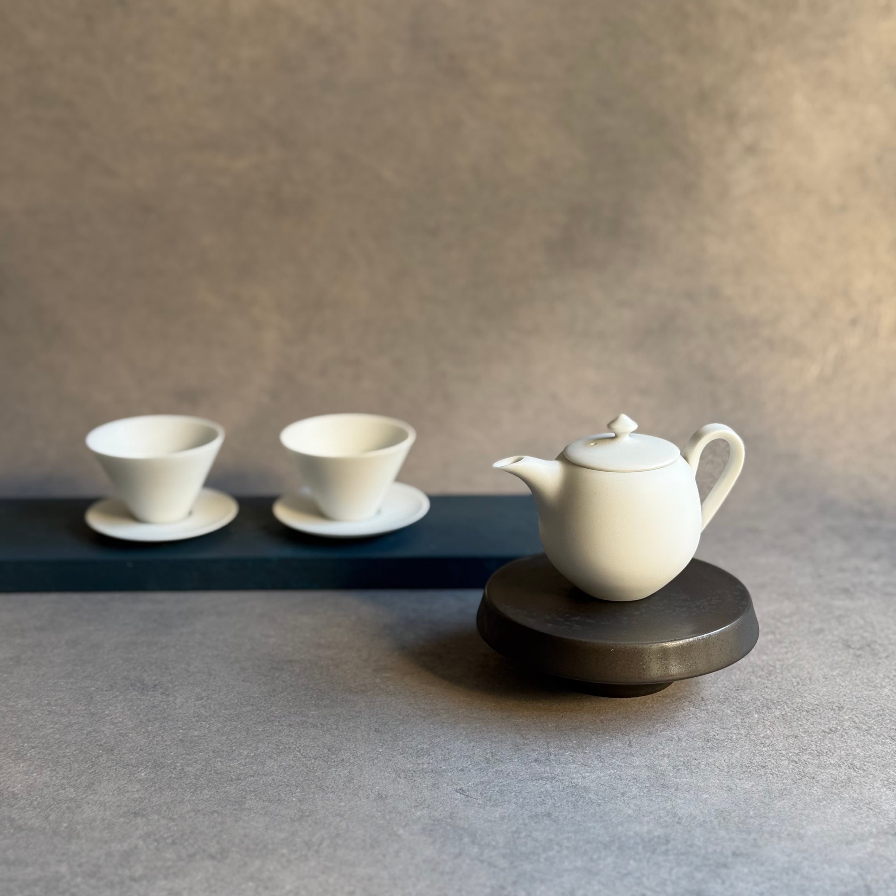 森岡希世子 厚皿 黒 | gallery 一白