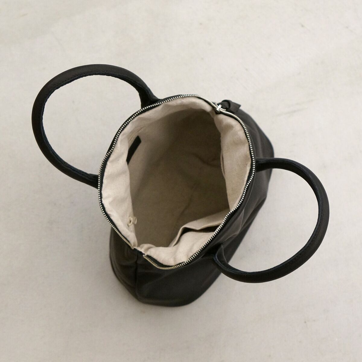 FOLNA RD (フォルナ・アールディー)日本製ソフトレザー ブガッティ