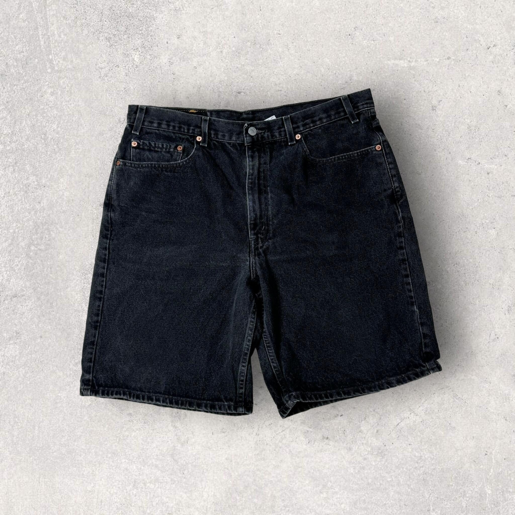 "90's Levi's" black short pants