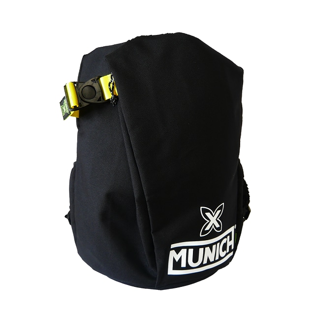 【MUNICH】 ムニック　BACKPACK　ブラック×ネイビーロゴ