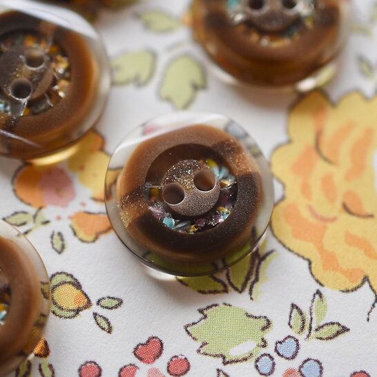 ブラウンマーブル×モザイク 2穴 13㎜