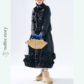 ブラックキルティング×豪華フリルのアート系ミモレスカート 《i0825》