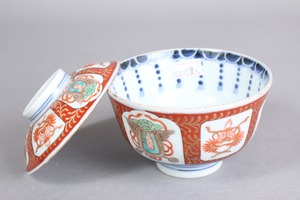 貫入 高台カケ 伊万里焼 色絵 獅子宝珠瓔珞文 蓋茶碗 C アウトレット