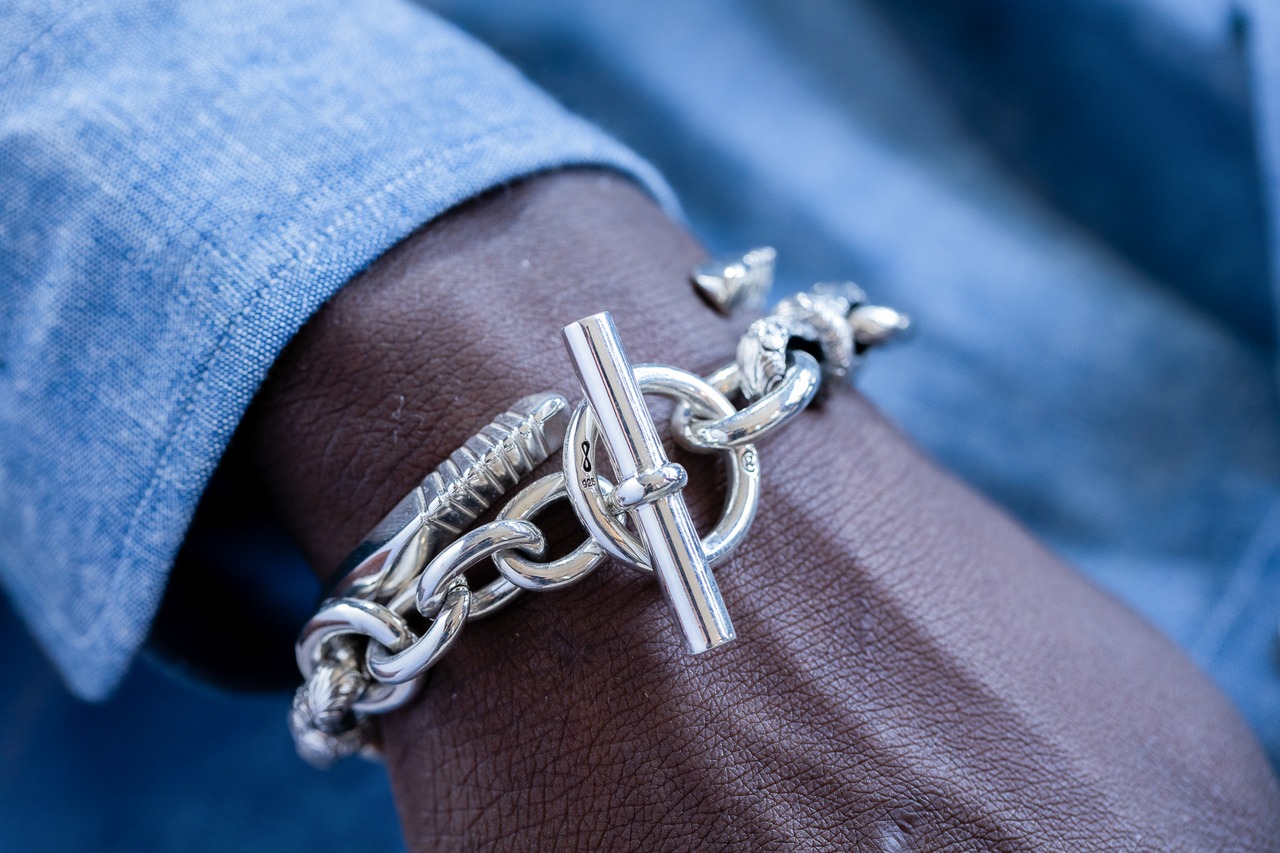 BN-066  Arabesque mebiusu bracelet XL