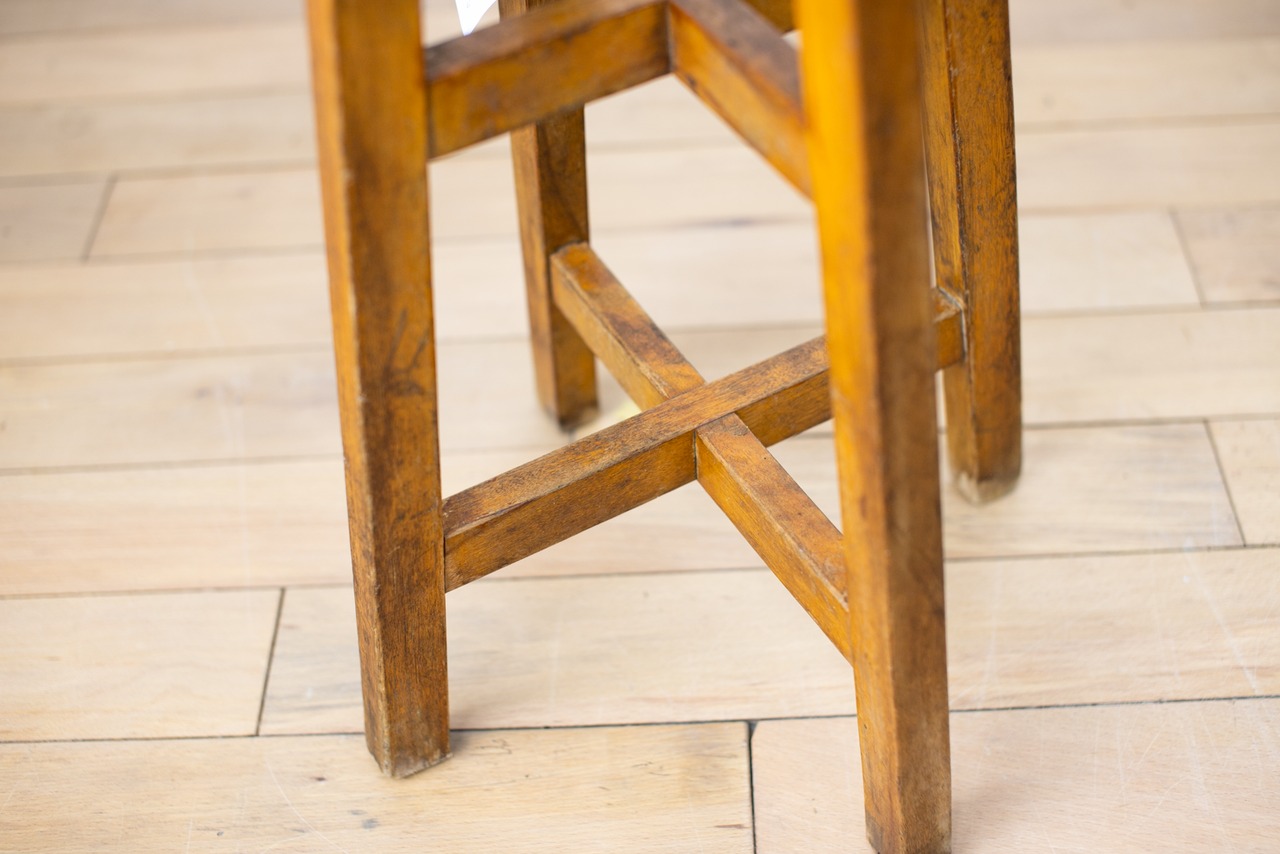 GOOD LUCK CHAIR 006