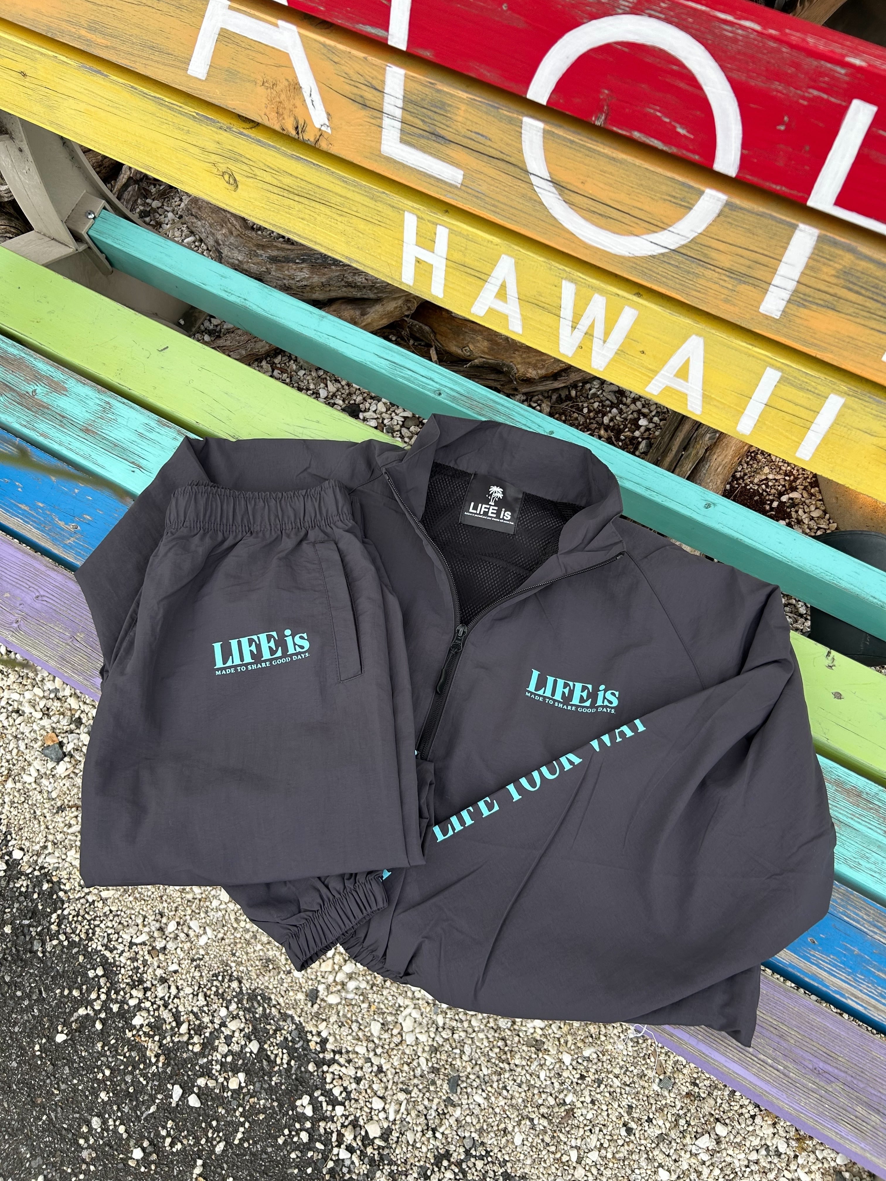 LIFEis 9th anniversary ナイロンセットアップジャケット ￥12,000(13,200)