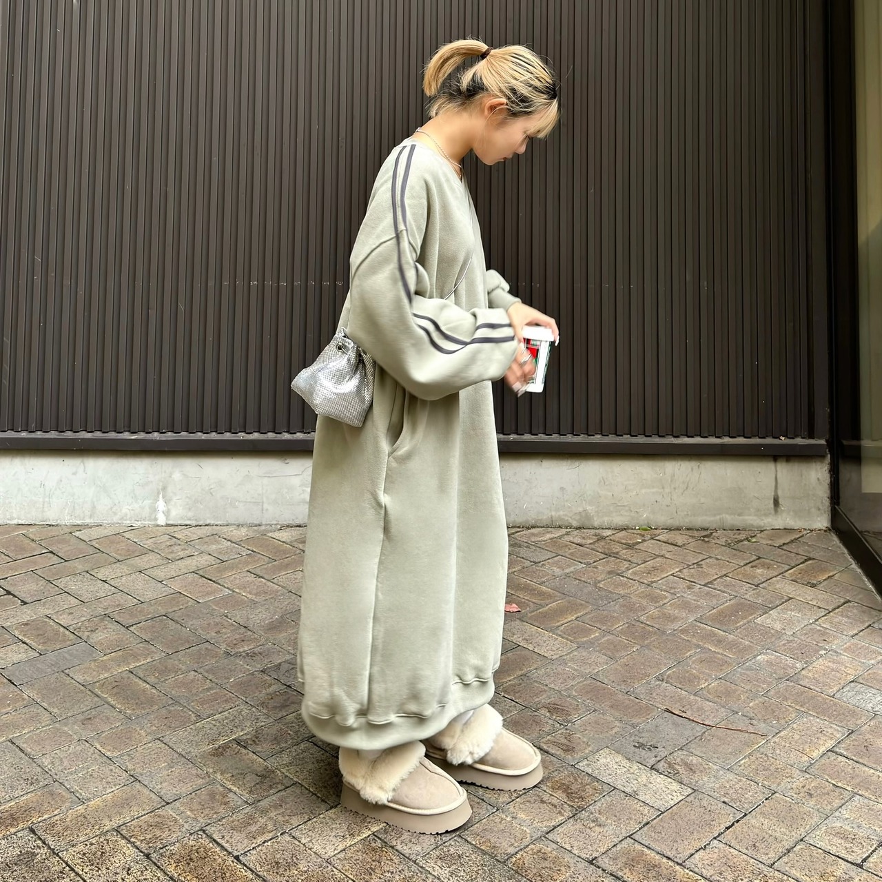 V neck balloon long line ラインスウェットワンピース／khaki beige