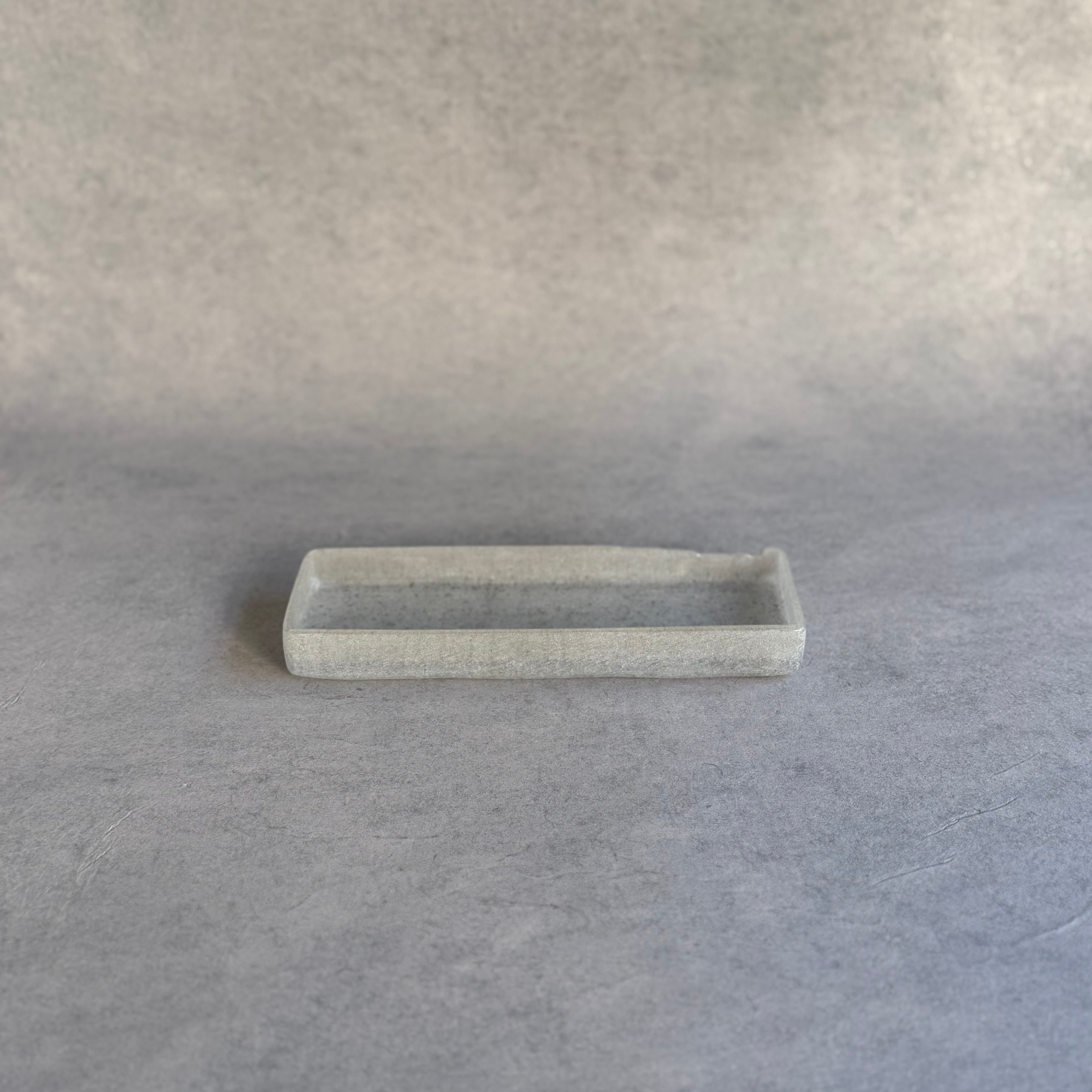 目片千恵 トレイ 小