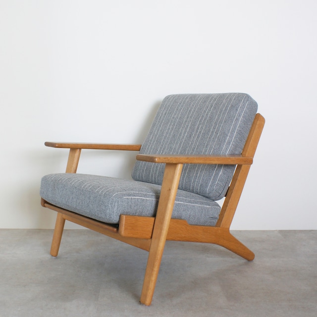 GE290 Easy chair by Hans J Wegner / CH029  ** before repair **