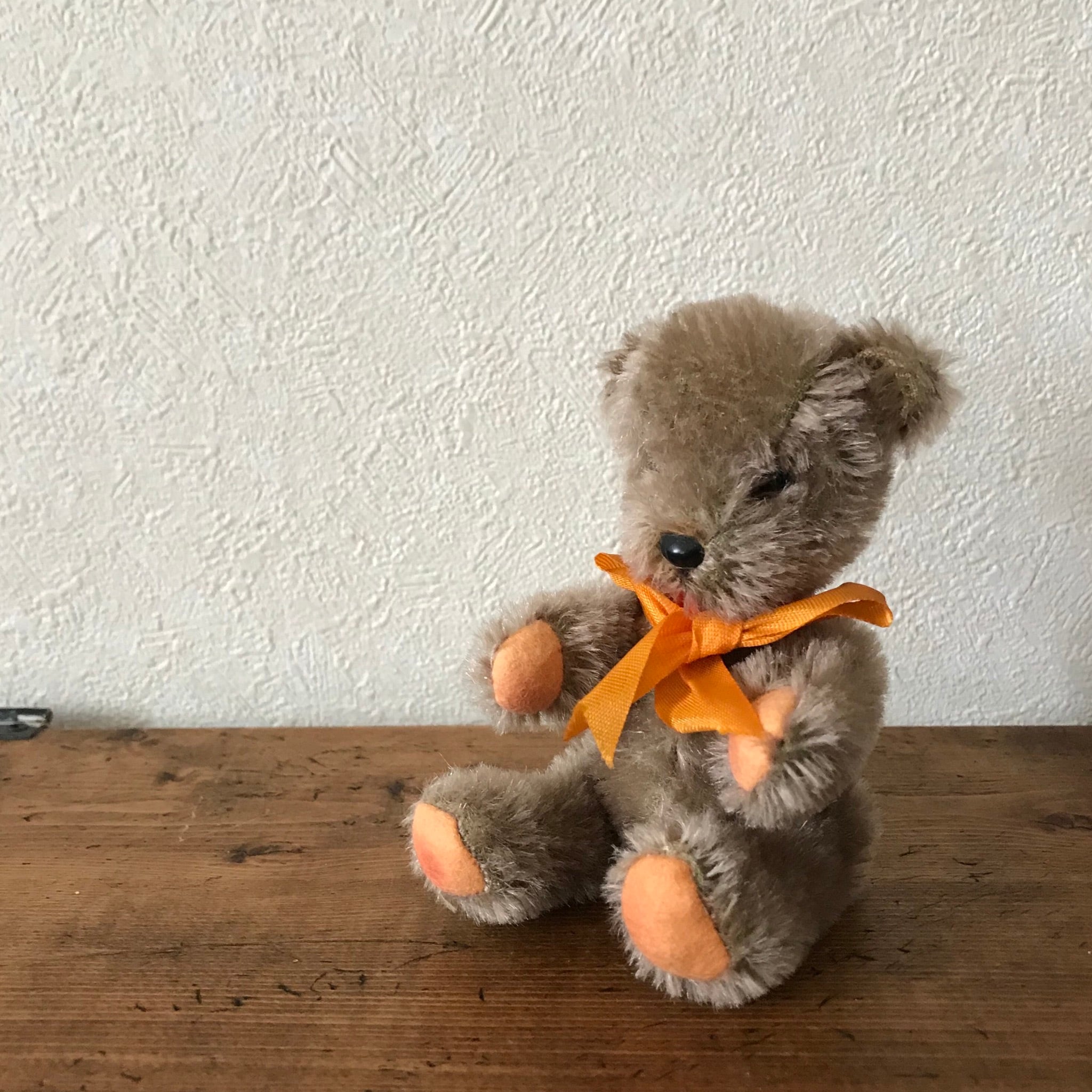 ホワイトぬいぐるみ オレンジリボン付き 2c1032a0f0fc4f543075828609e0aa