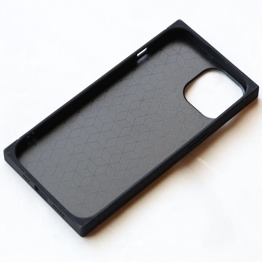 iPhone15/OUTLET】乱咲 - 和風 四角型 強化ガラスiPhoneケース