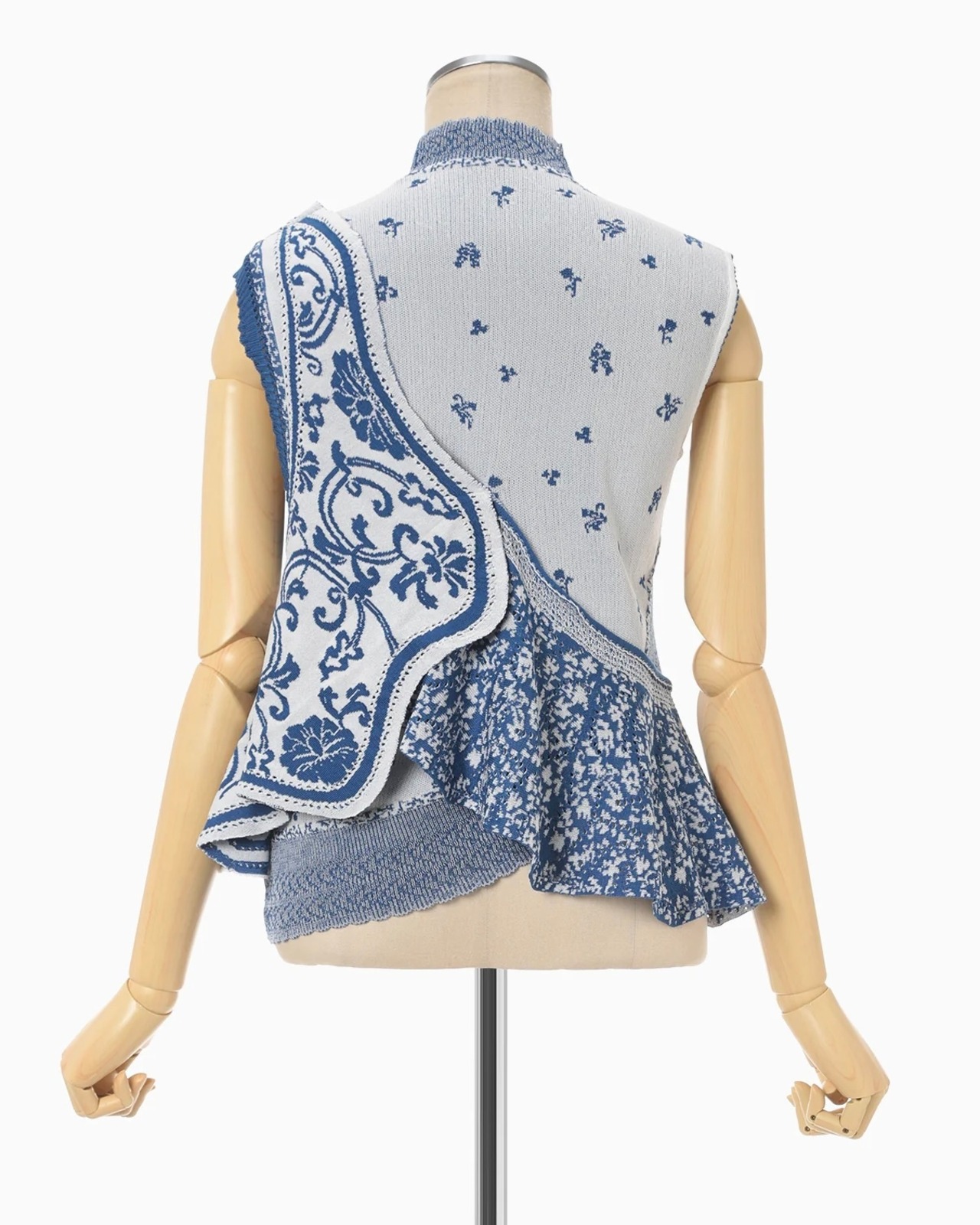 Mame Kurogouchi】Asymmetric Pattern Knitted Top - blue | rroommwomens