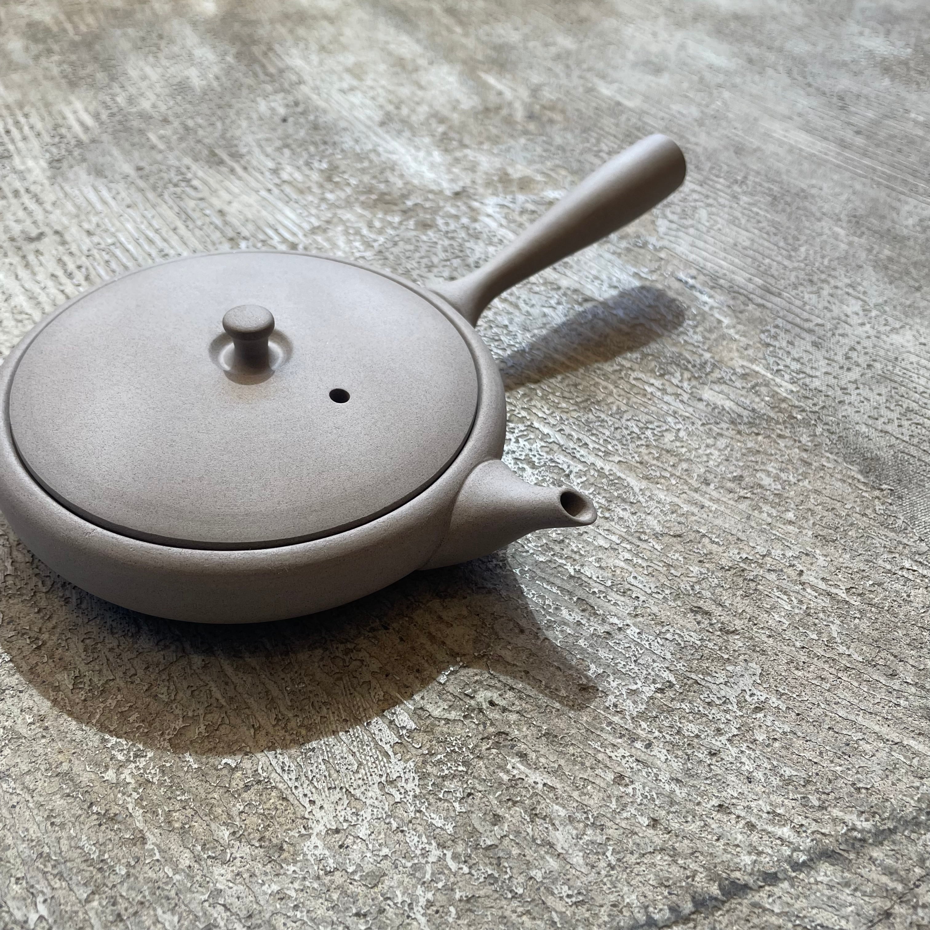 常滑 人水 TOKI SHIROHAI グレー急須 #02 | ISOBEYA