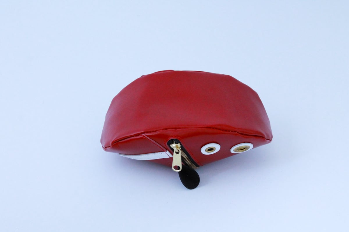 2026年1月1日20時再販予定】うしポーチ【赤べこ】 | かばんばか