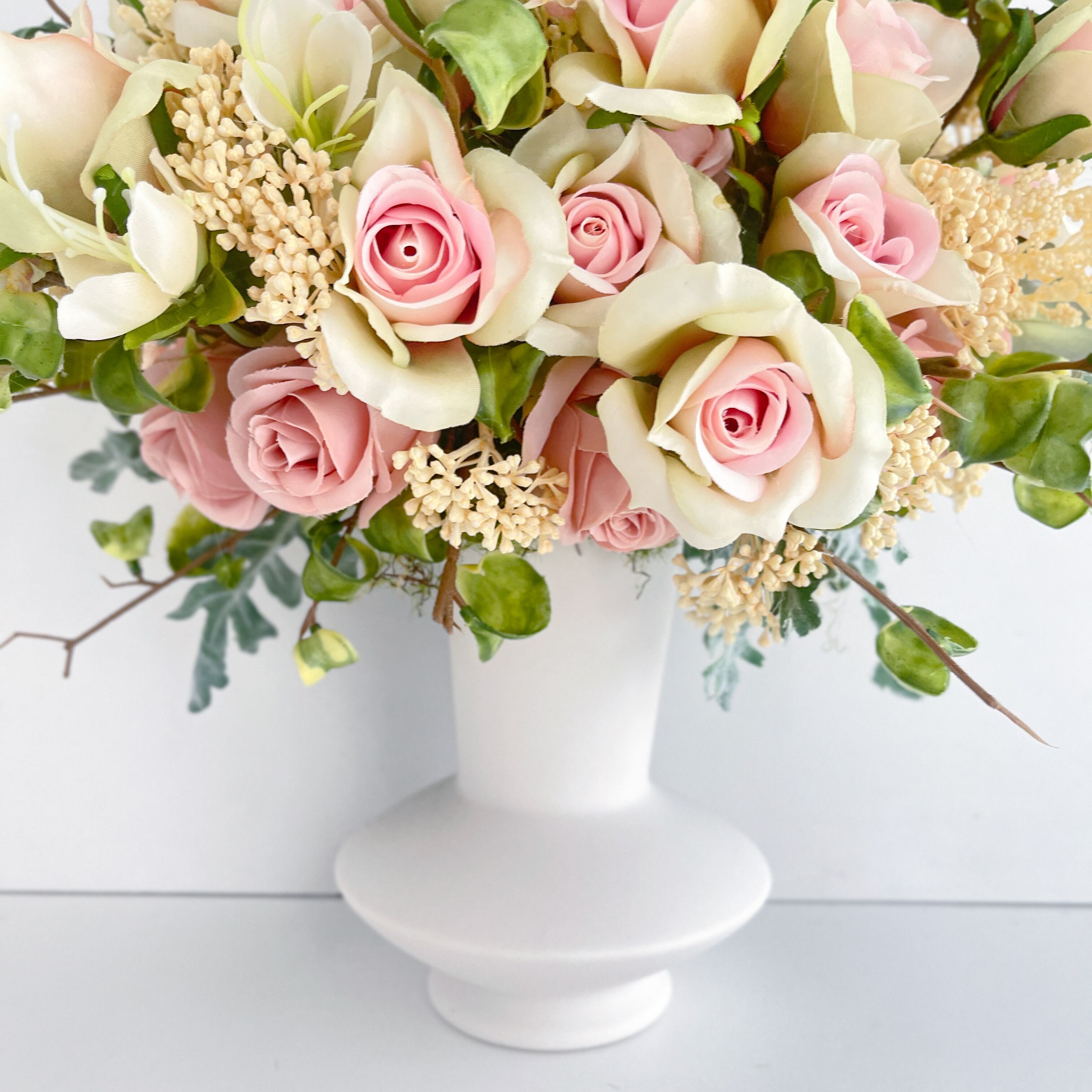 光触媒フラワーアレンジメント｜ローズを贅沢に束ねた くすみカラーの