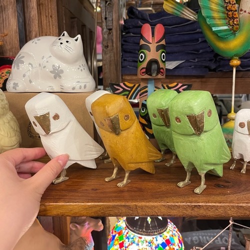 India mango wood owl objet large 3color / インド マンゴーウッド ふくろう オブジェ Lサイズ 全3色 フクロウ 梟 置物 ハンドメイド ナチュラル  天然木 かわいい 動物モチーフ プレゼント ギフト インテリア 雑貨