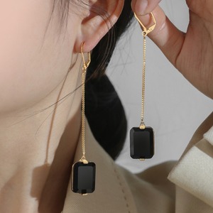 ゴールドチェーンスクエアロングピアス　00159