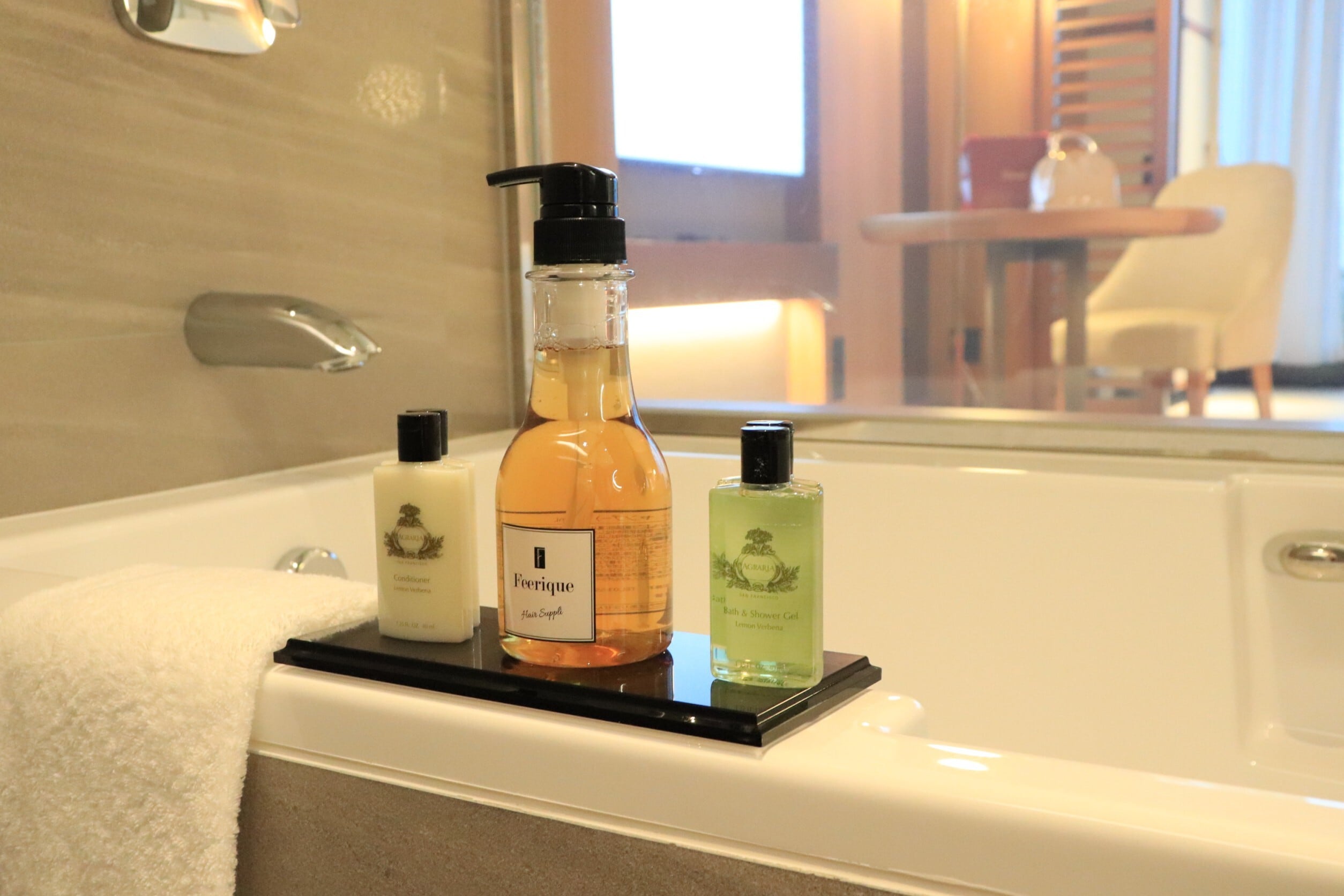 トリートメントのいらないFeeriqueシャンプー【数量限定】 | Con