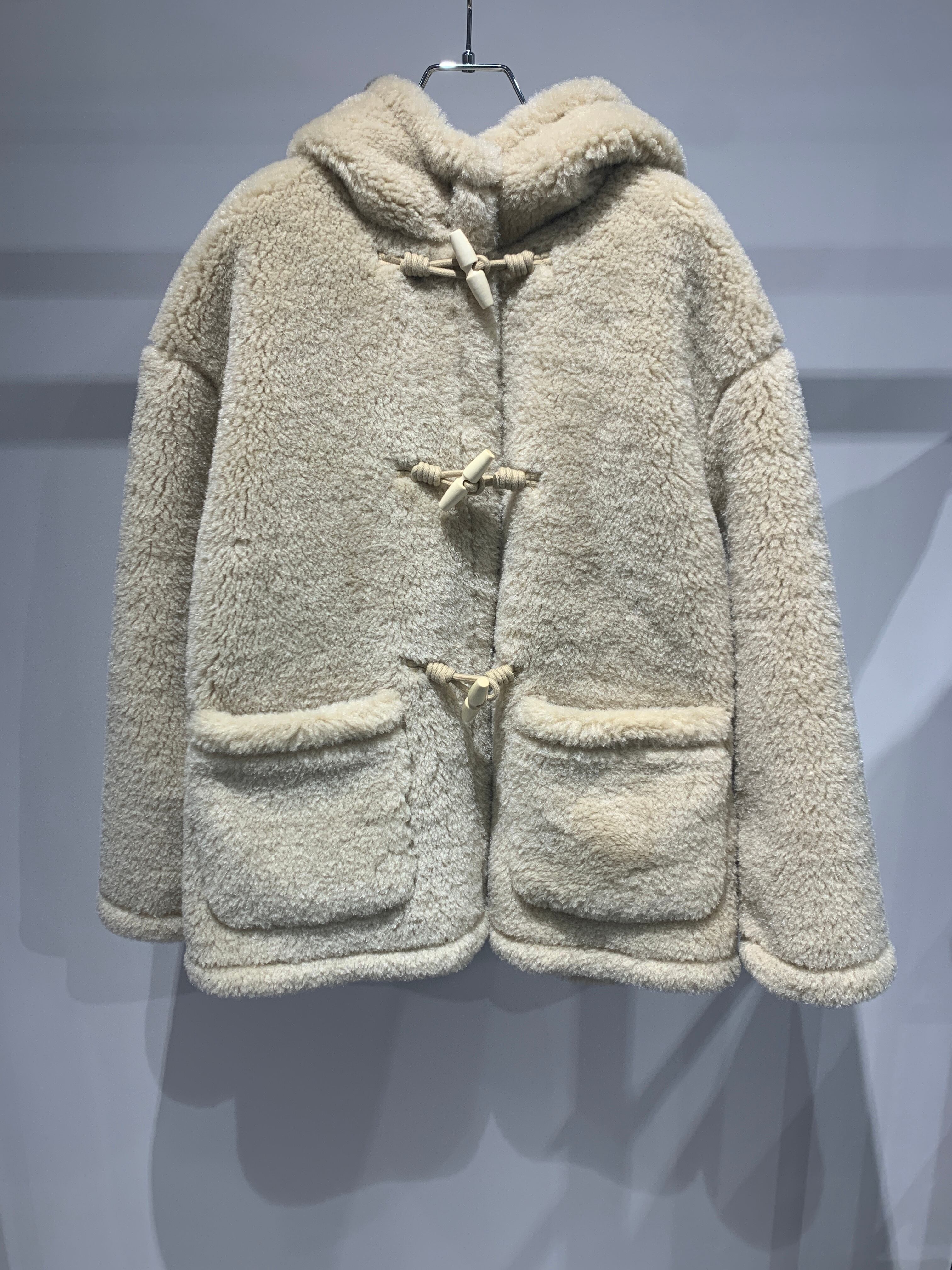 boa hood toggle button short coat