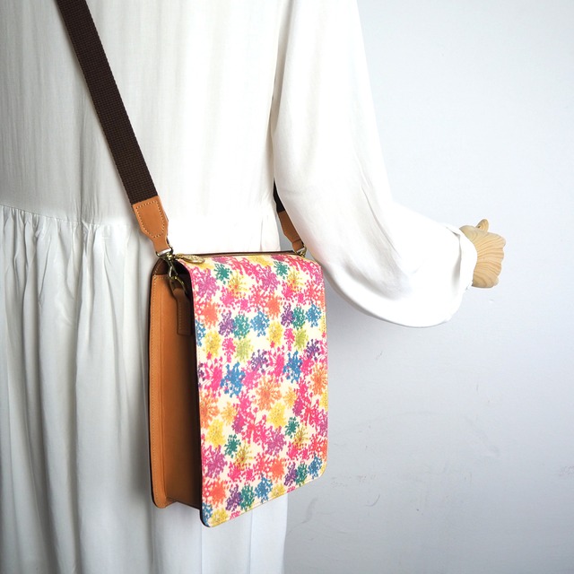 Box Pochette (Vivid Lace Flower) Shoulder Bag Cowhide Women's Floral Pattern
