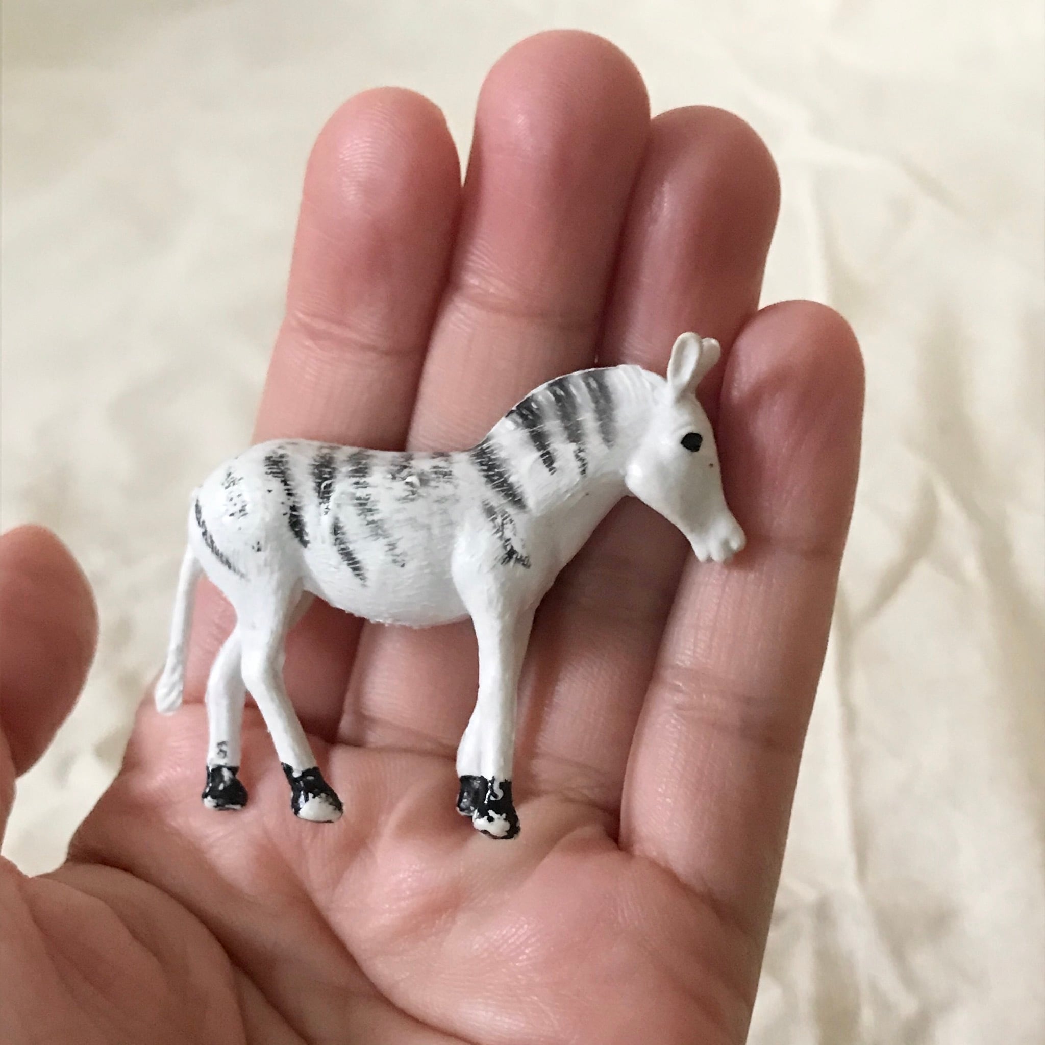 か弱そうなシマウマ | tsuitachi craft&brocante