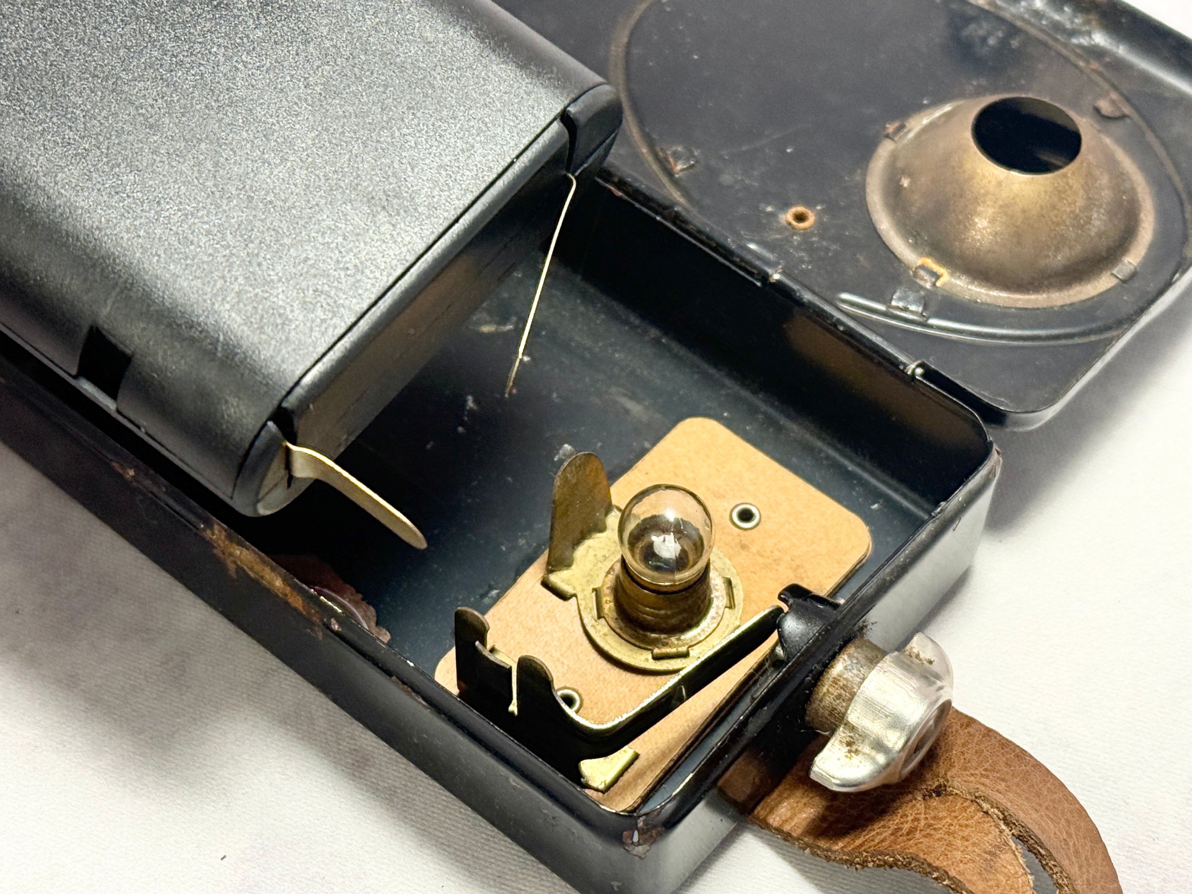 WWII ドイツ軍 4.5V 3LR12 平型電池 変換アダプター（単3電池×3本使用