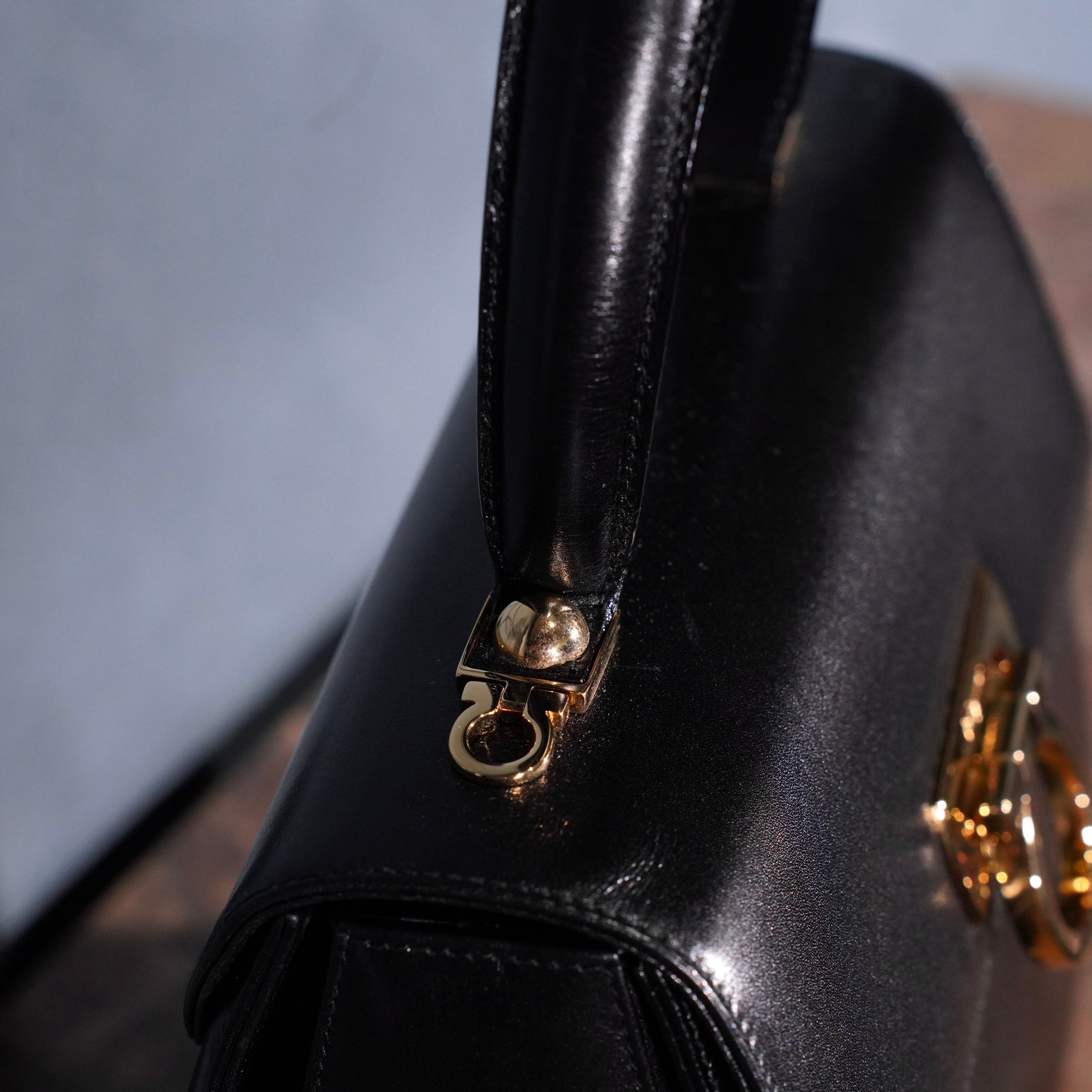 Salvatore Ferragamo GANCHINI LOGO DESIGN LEATHER 2WAY SHOULDER BAG