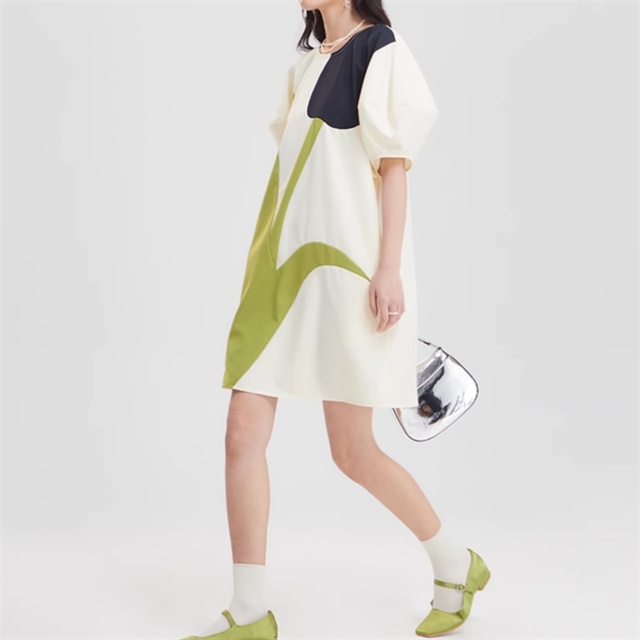 フラワーランタンスリーブミニワンピース　10902