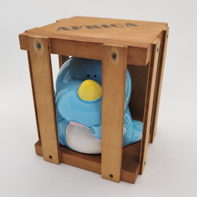 アフリカでつかまった恐竜の貯金箱