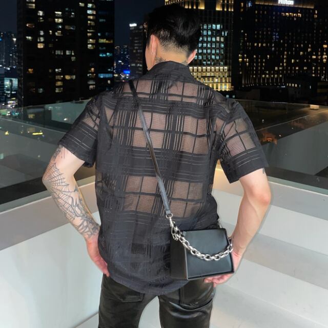 【予約販売】ショルダーバッグ レザー メンズ シンプル 2WAY チェーン ミニバッグ スクエア ブラック 黒 華奢 斜め掛け メッセンジャー 黒 こなれ感 お洒落 韓国 トレンド