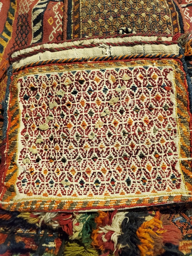 絨毯クエスト40【No.69】袋 ※現在、こちらの商品はイランに置いてあります。ご希望の方は先ずは在庫のご確認をお願いします。