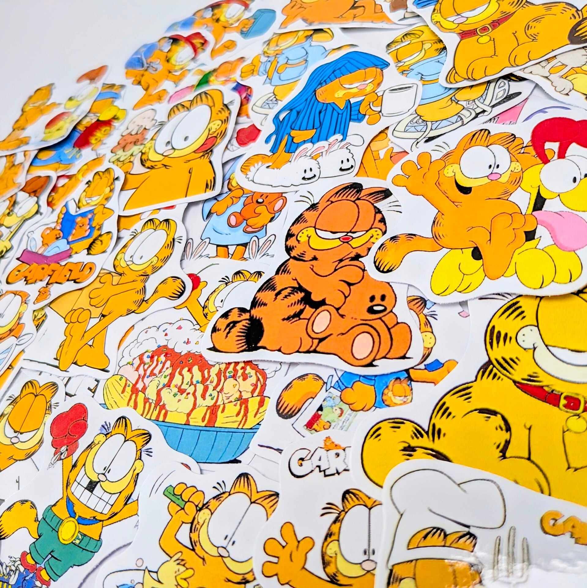 送料無料!【 Garfield ( ガーフィールド ) 】PART.5 STICKER(ステッカー)55枚くらいステッカーSET(笑) 〚アメリカン雑貨 アメトイ〛