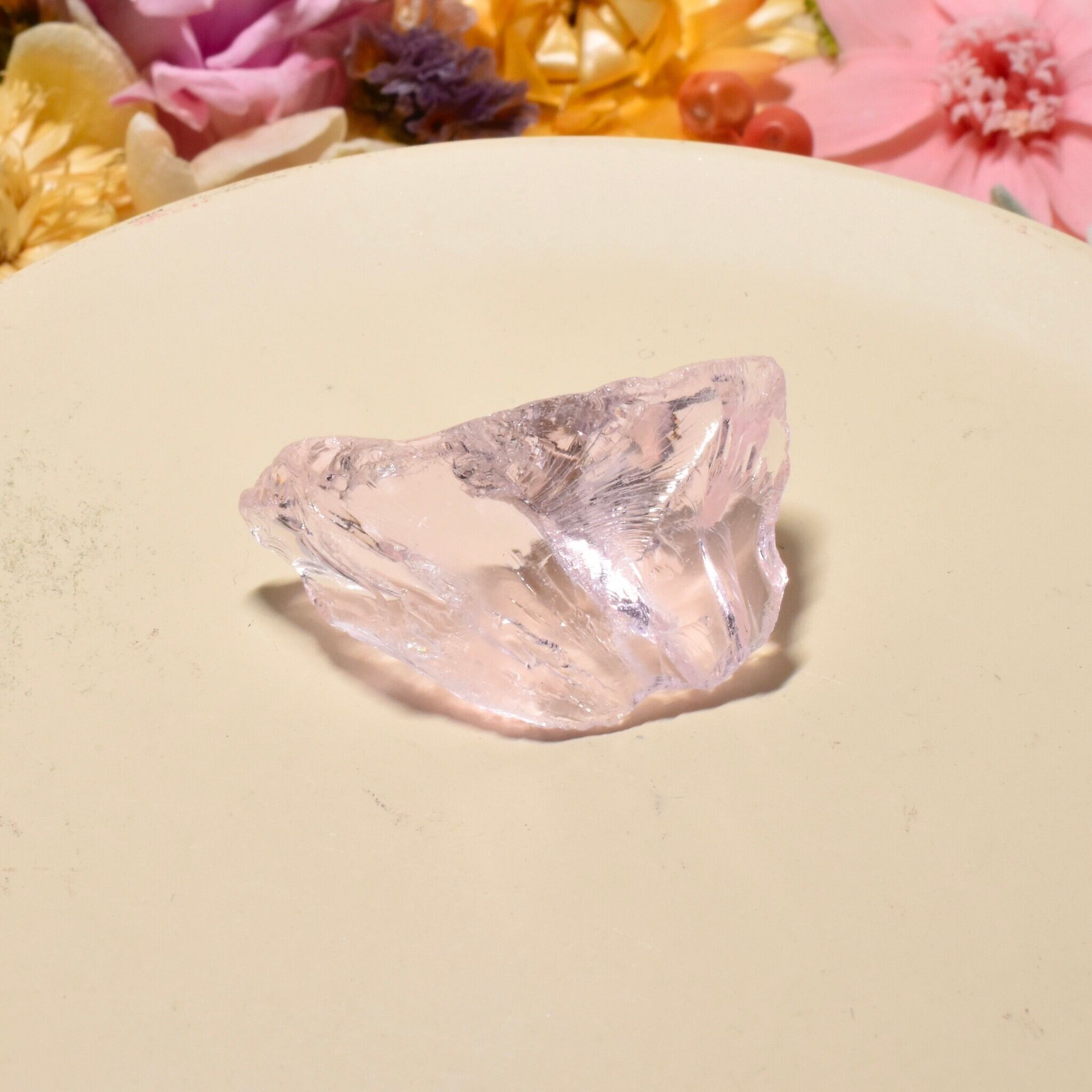 インドネシア産アンダラクリスタル原石 桜色ピンク B