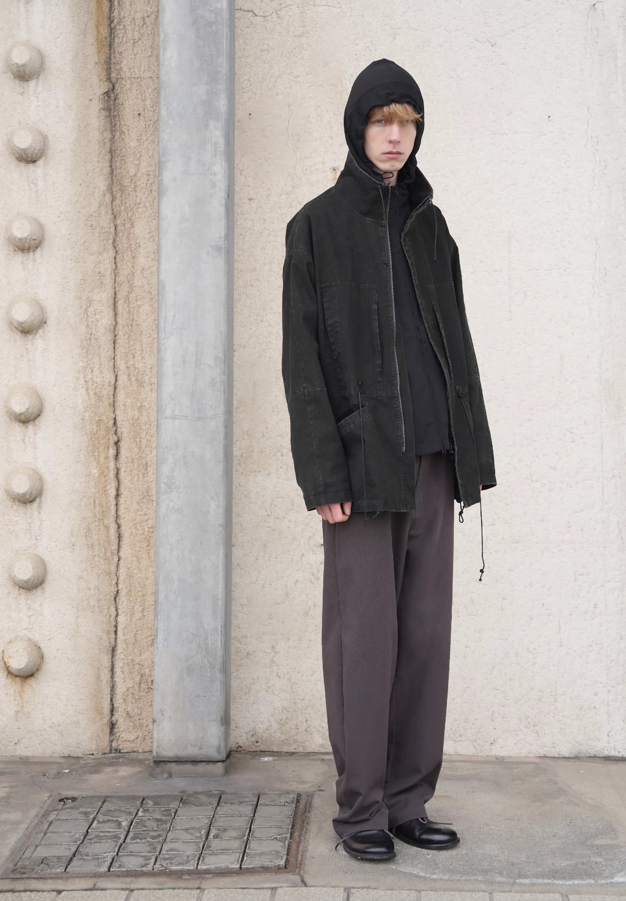 DECESOLO 26SS テーパードクリーンフィットトラウザー