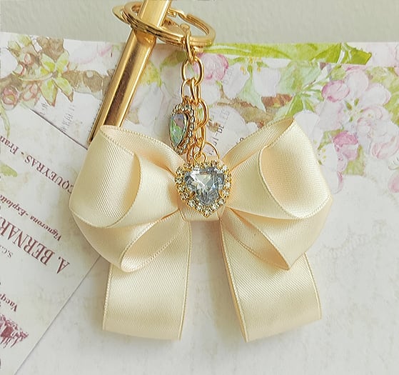 リボン バッグチャーム アクセサリー キーホルダー ハートビジュー