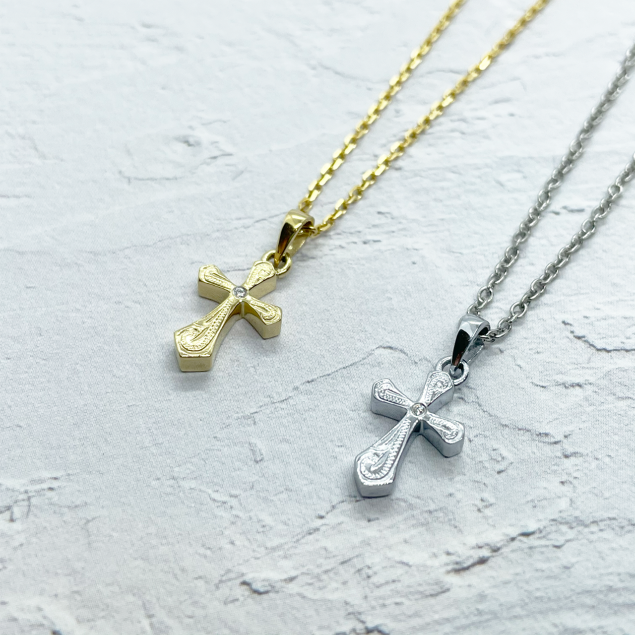 Hawaiian Miniature Cross Necklace〈316L〉