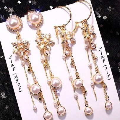 雪の結晶モチーフピアス