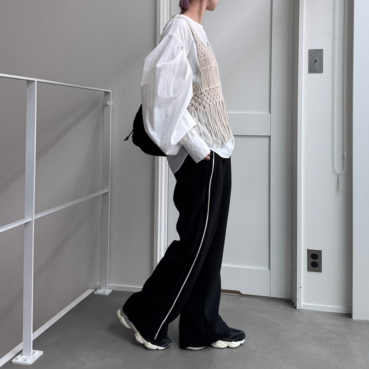 【受注予約:3月上旬入荷予定】サイドラインストレートイージーPT/ブラック