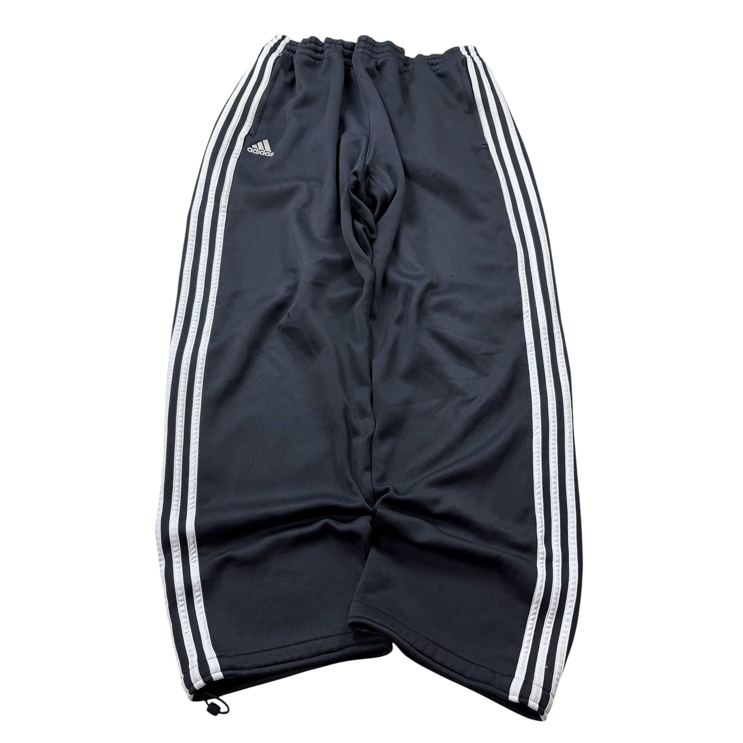 着画あり】adidas レアル・マドリード トラックパンツ XOサイズ | 陰