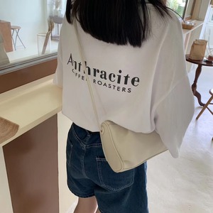 シンプルショルダーバッグ